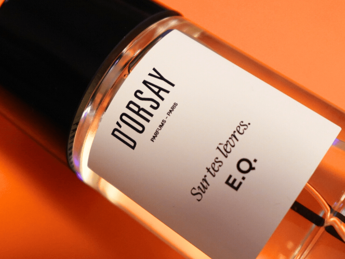 ドルセー　スール テ レーヴル E.Q.　ネーム部分