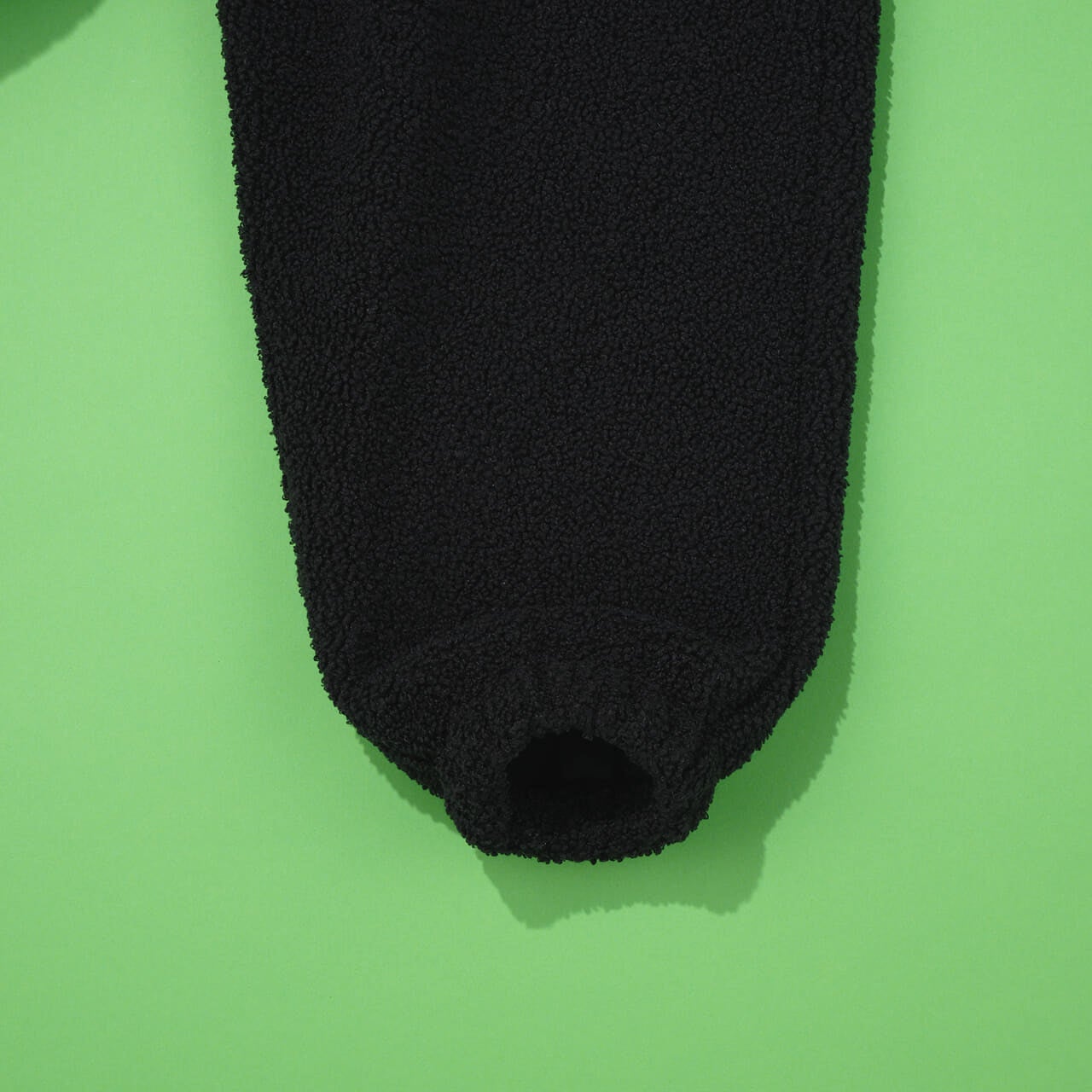 エディターが買ってよかったアディダス オリジナルスのボアパンツの裾