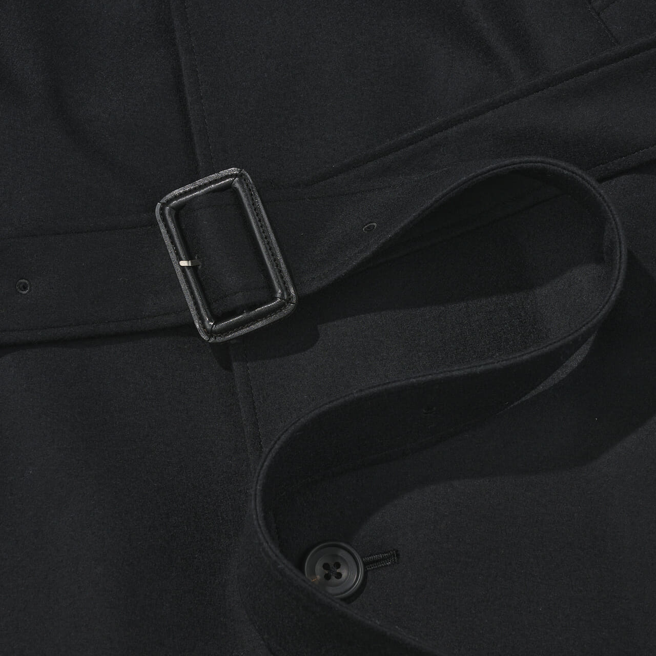 sssteinのコートのベルト