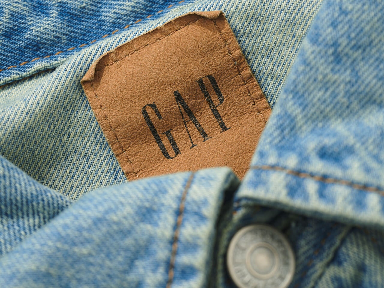 ギャップ　デニム　シャツ　ロゴ