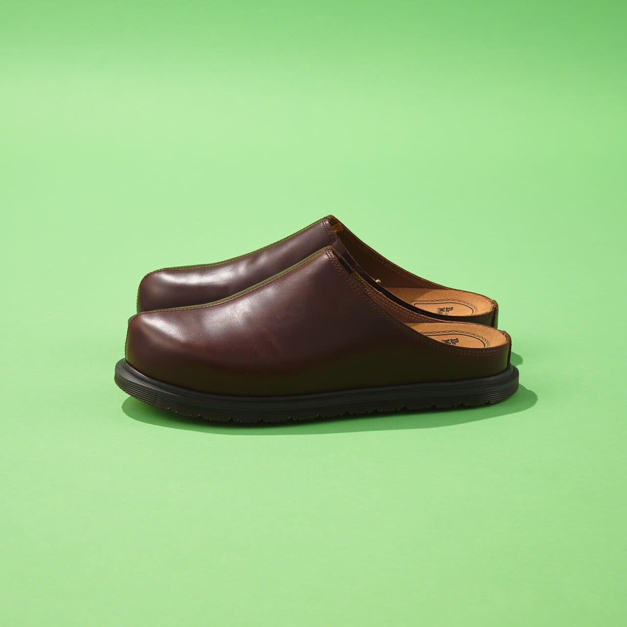 エディターが買ってよかったドクターマーチンのレザーシューズ／SAN ミュールのサイド