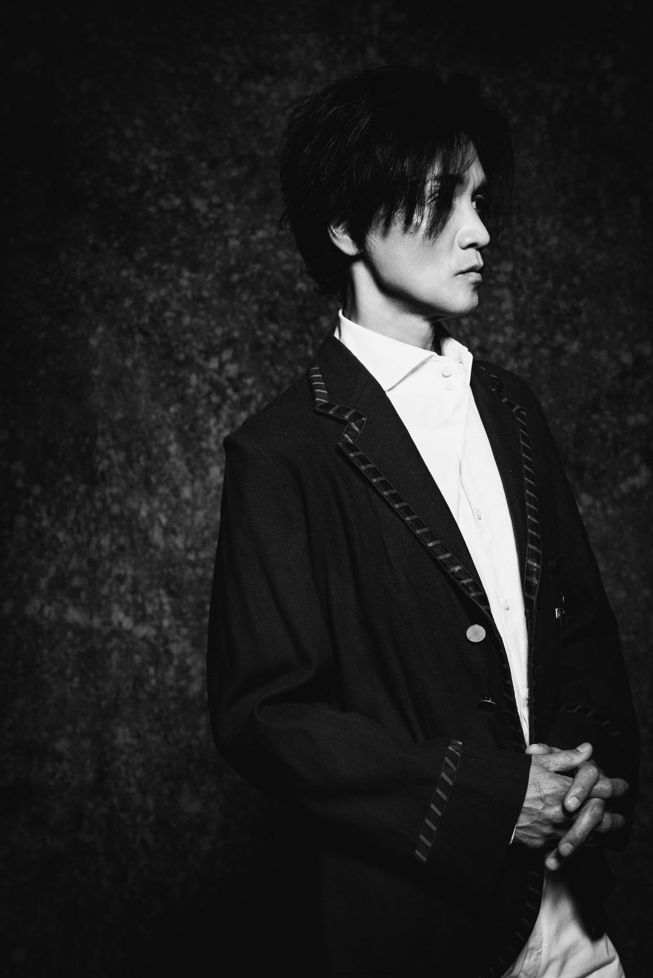 男闘呼組の成田昭次さん。自伝「人生はとんとん」を発売した現在の近影３