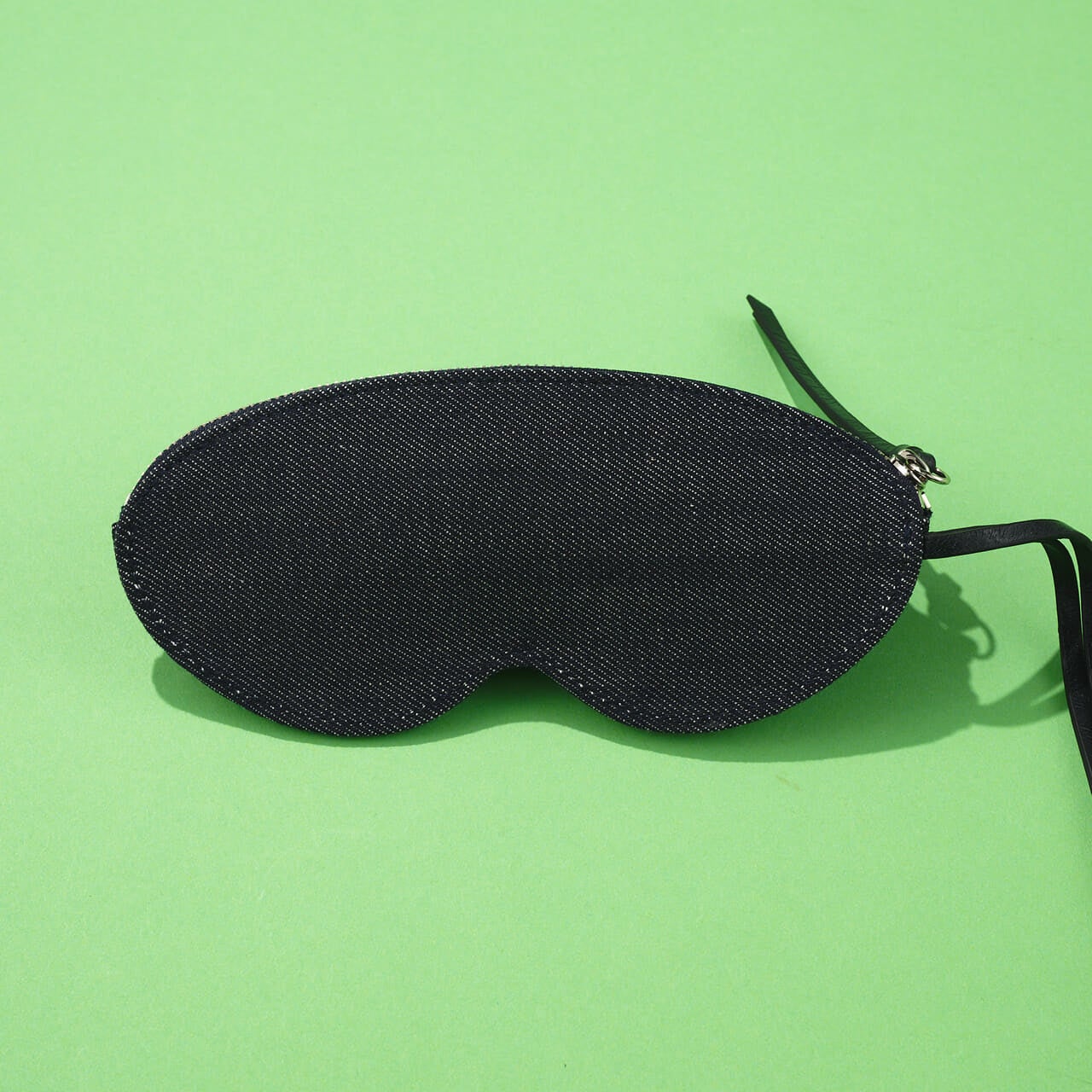 ザイルマのUna Eyeglass Denim Case Bag裏面