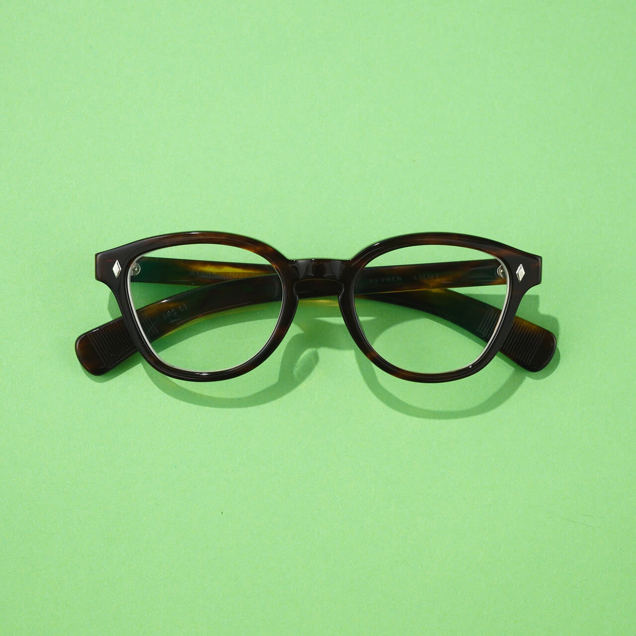 アヤメ　メガネ　編集者の愛用私物