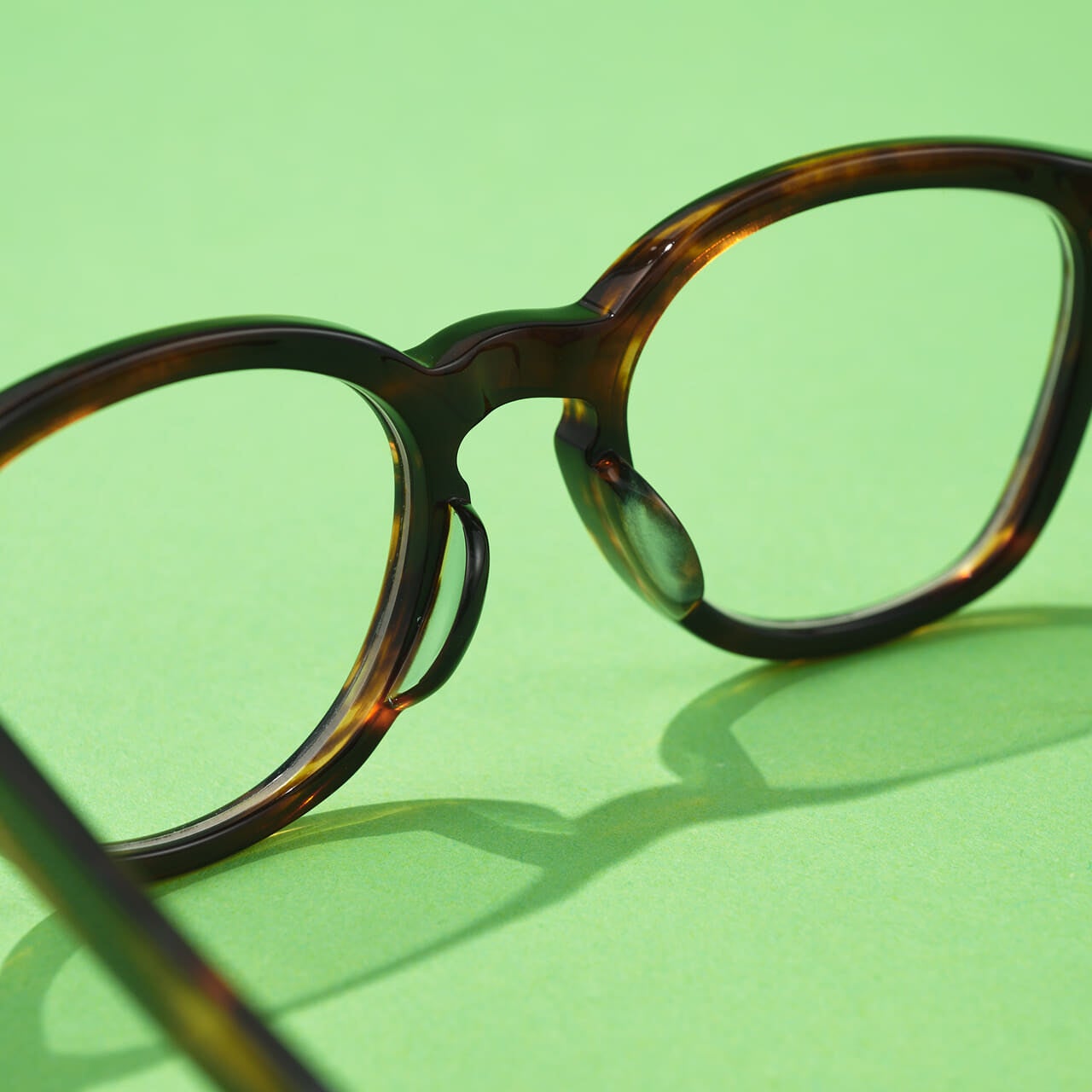 アヤメ　メガネ　編集者の愛用私物　寄り