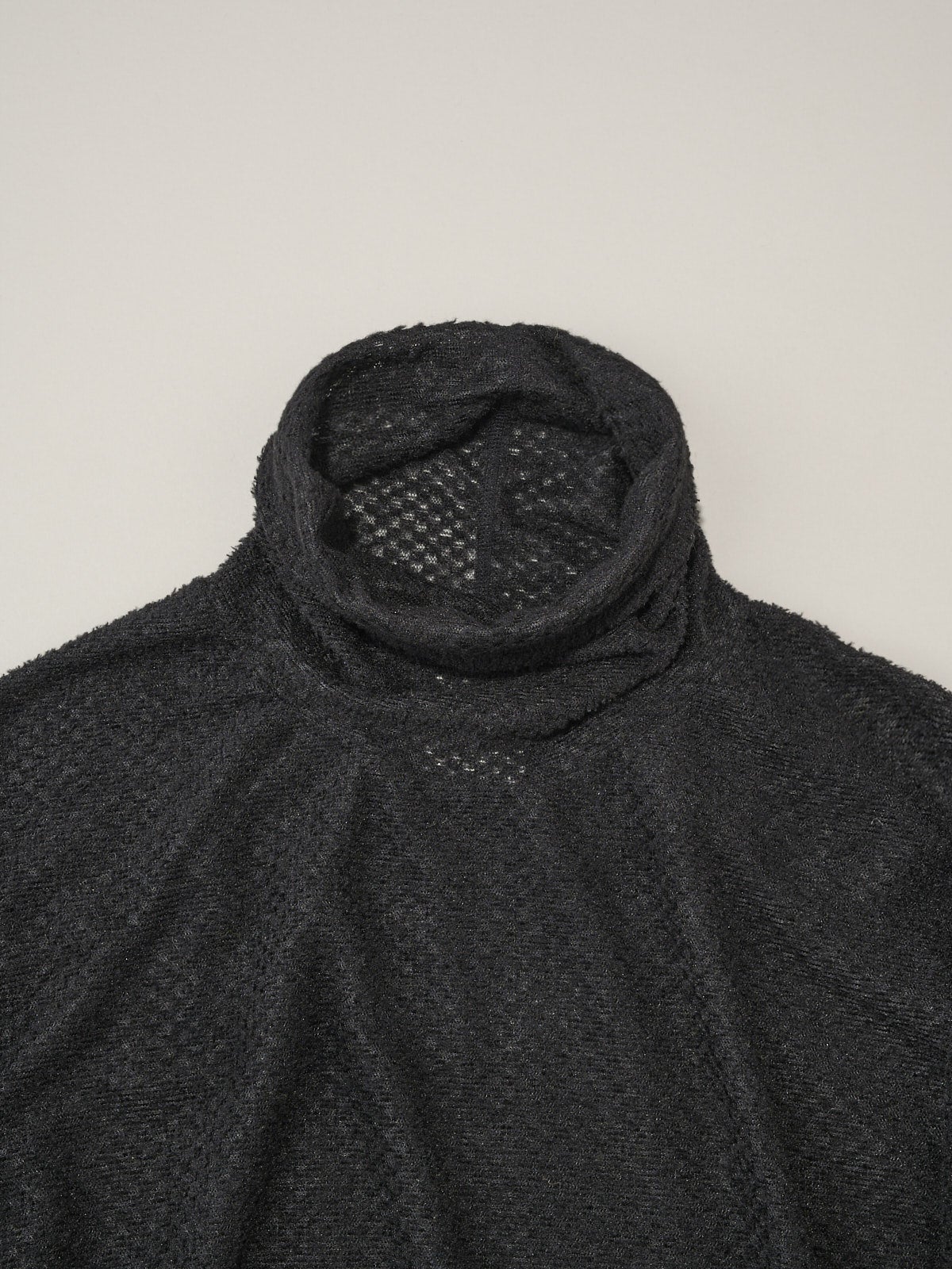 SOMEWHERE OUTSIDE HIKING COMPANY「Cut Out Pocket Balding Fleece Turtleneck」2