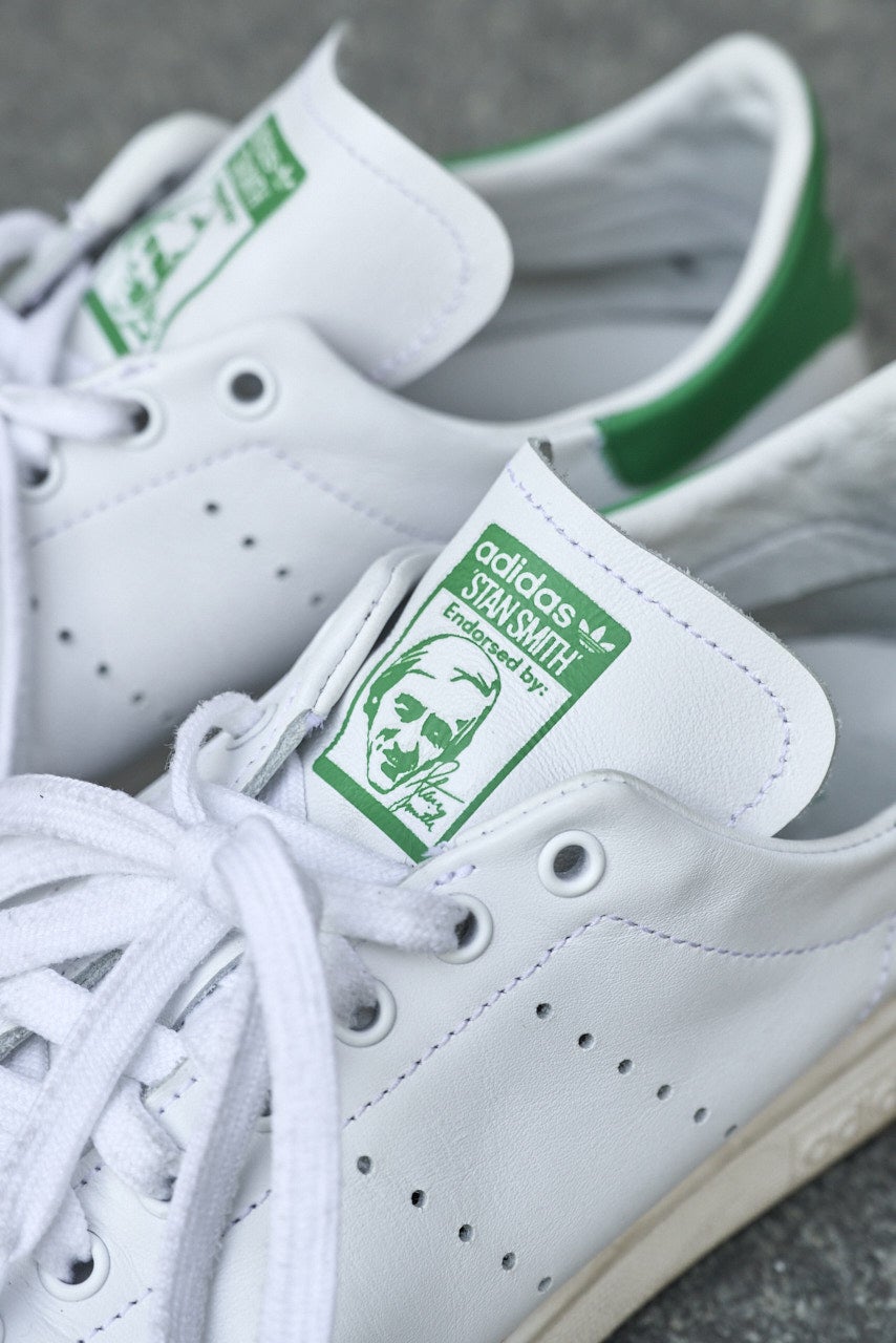 アディダス オリジナルの 愛用スニーカー「STAN SMITH DECON」のシュータン