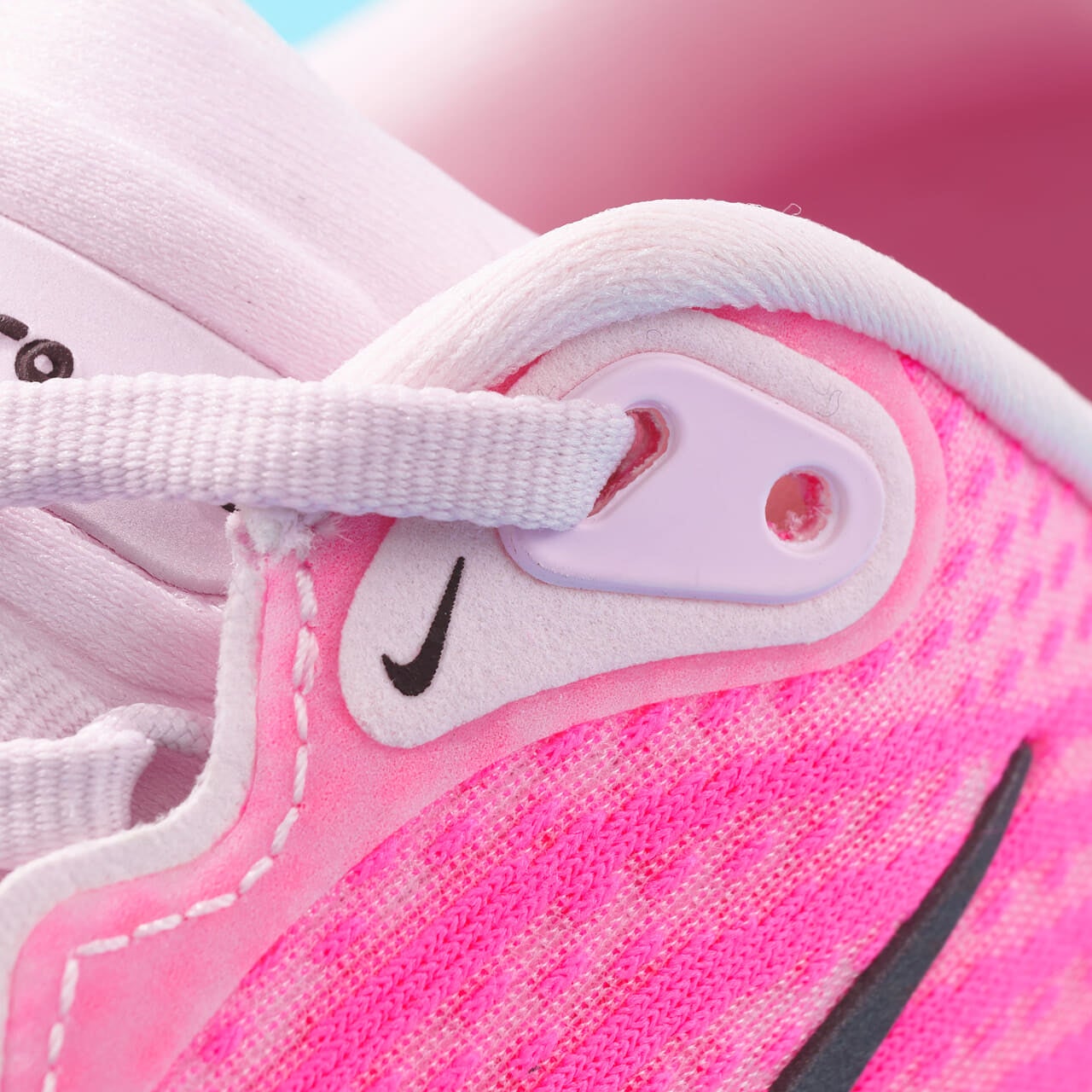 エディターが買ってよかった愛用スニーカー／ナイキ ボメロ プラスのシューレース