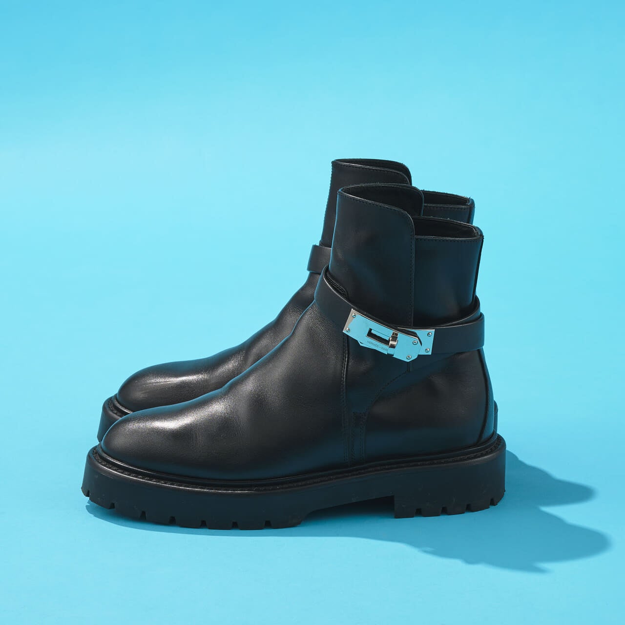 エディターが買ってよかったHerm&egrave;s（エルメス）のショートブーツ 《ジェフ》のサイド２