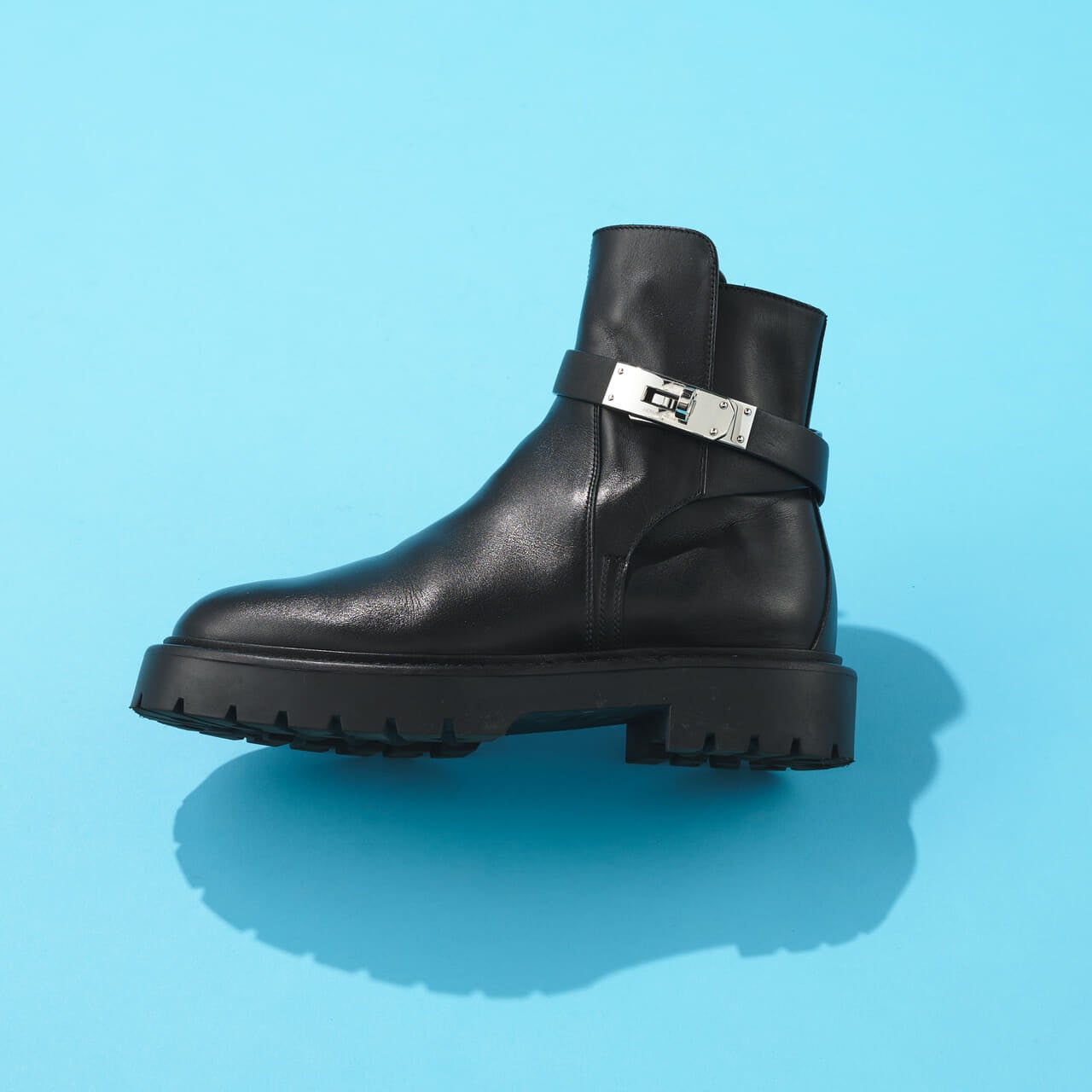 エディターが買ってよかったHerm&egrave;s（エルメス）のショートブーツ 《ジェフ》