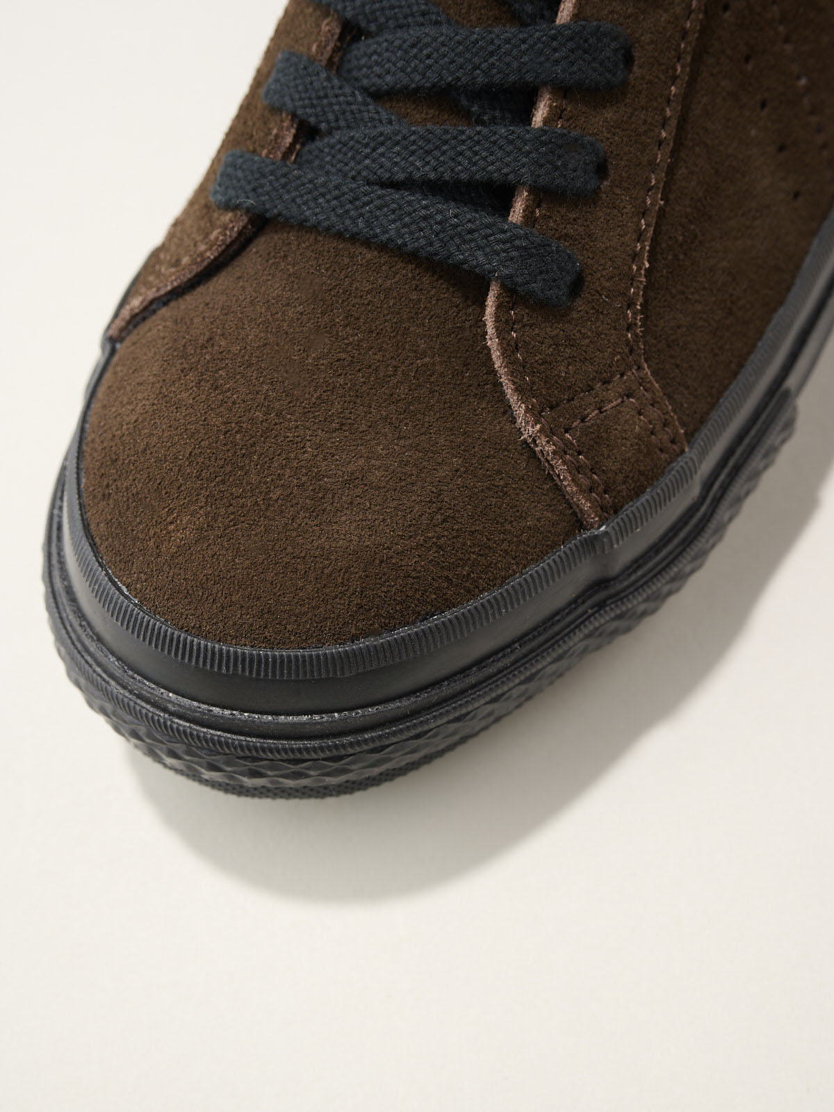 CONVERSE「ワンスター J スエード」のトゥ