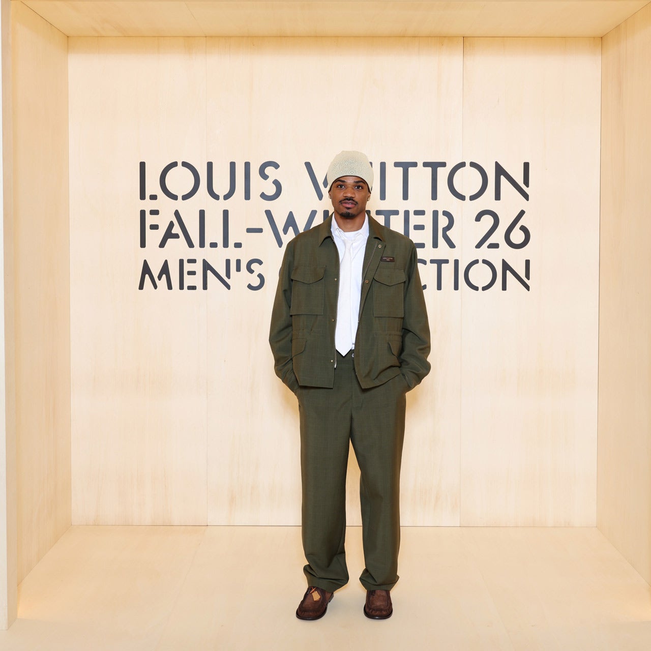 パリメンズファッションウィーク2026秋冬、ルイ・ヴィトンのショーに出席したスケーターのタイショーン・ジョーンズ