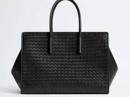 「ボッテガ・ヴェネタ」から新作バッグ「バーバラ トート」が登場！しなやかなレザーと上品なディテールに注目！
