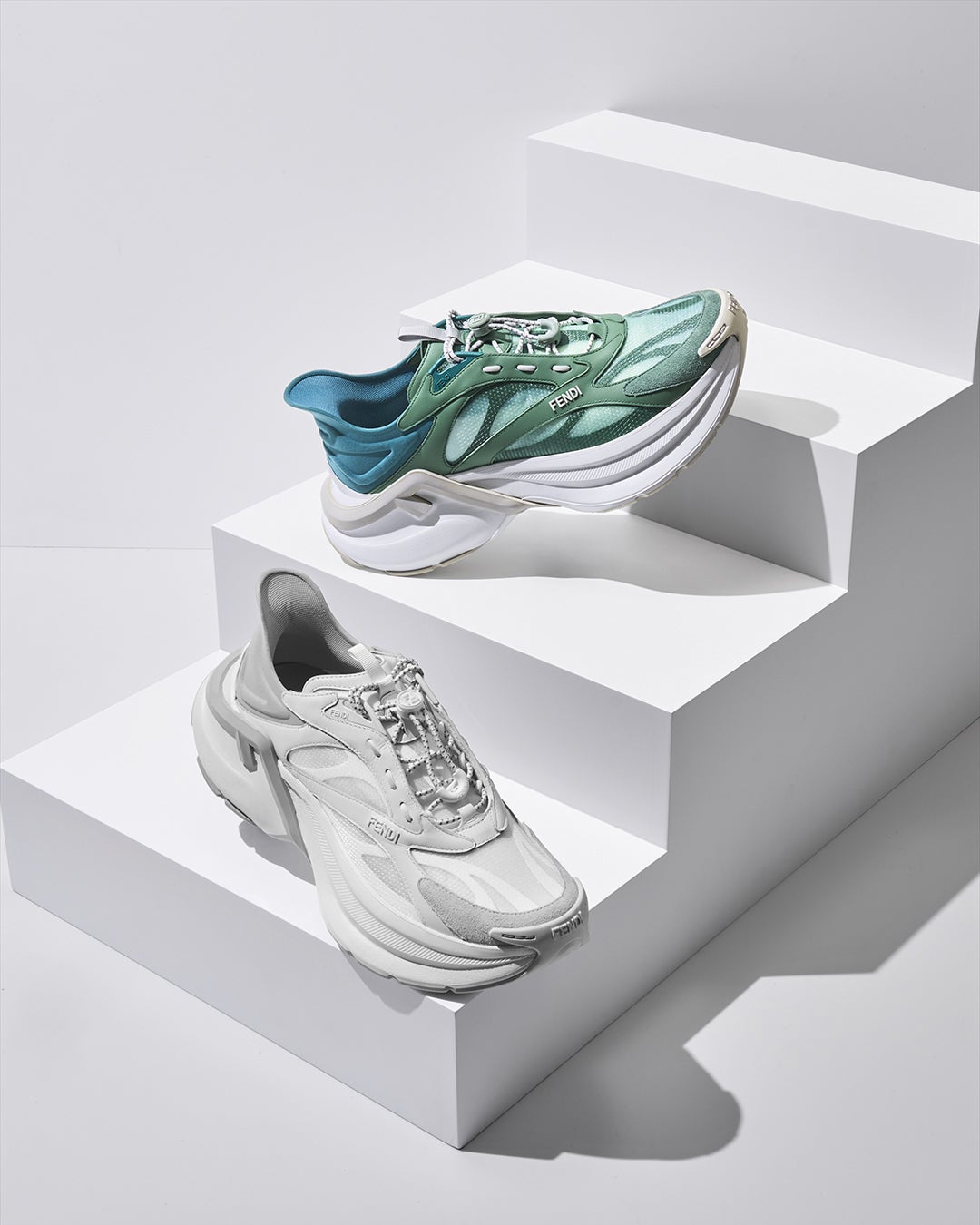 フェンディ 超軽量スニーカー「フェンディ フライト」 ビジュアル2