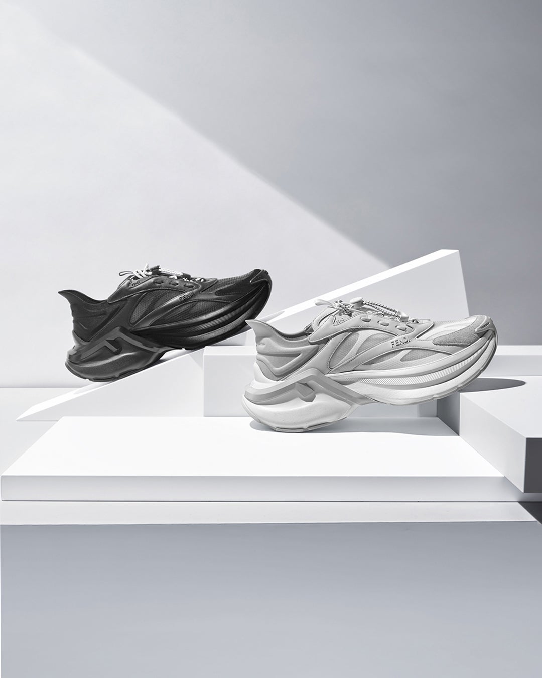 フェンディ 超軽量スニーカー「フェンディ フライト」 ビジュアル1