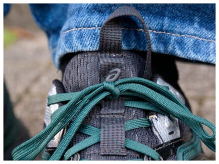 「アシックス」好きが沼った‟大人グリーン”はデニムにもスラックスにもハマる!【人気ショップ&ブランドスタッフの冬の毎日更新スニーカースナップ/DAY31】