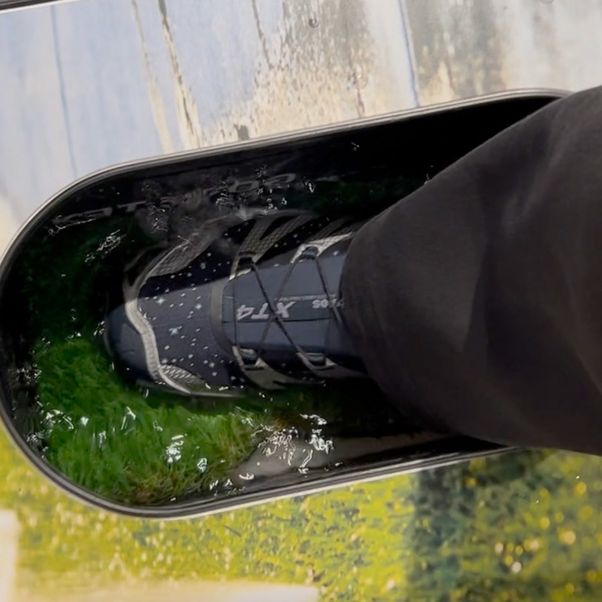 エディターが買ってよかったサロモンとアトモスの愛用コラボスニーカー/Salomon XT-4 GTX atmos “STAR COLLIDE II”のレビュー