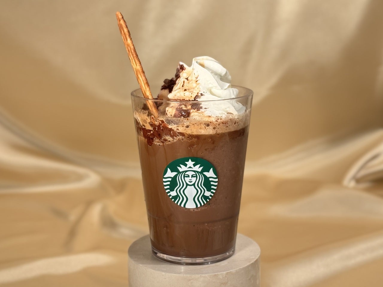 スタバ新作「カカオ エスプレッソ アフォガート フラペチーノ&reg;」正面