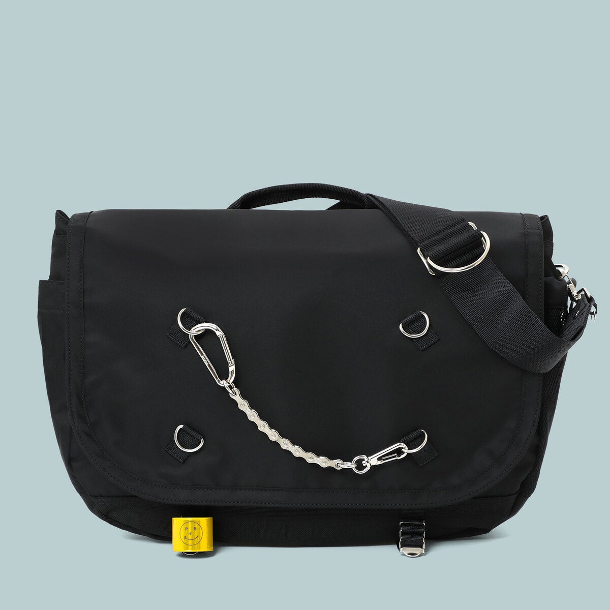 MESSENGER BAG ¥69,300- (tax included)