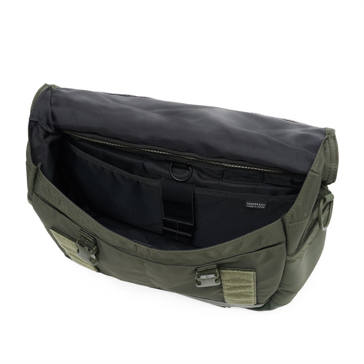 PORTER 新作「MONOCHROME」　ブラック　メッセンジャー　スモール　ディテール　開封部