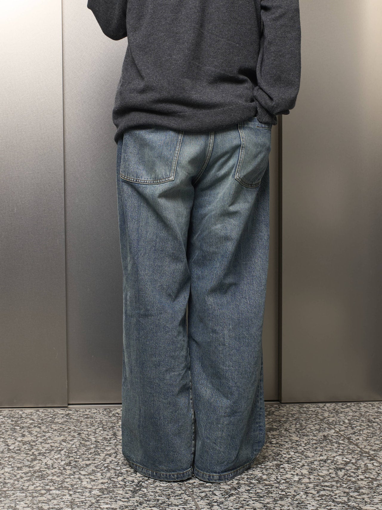 パラトレイトのジーンズのバック