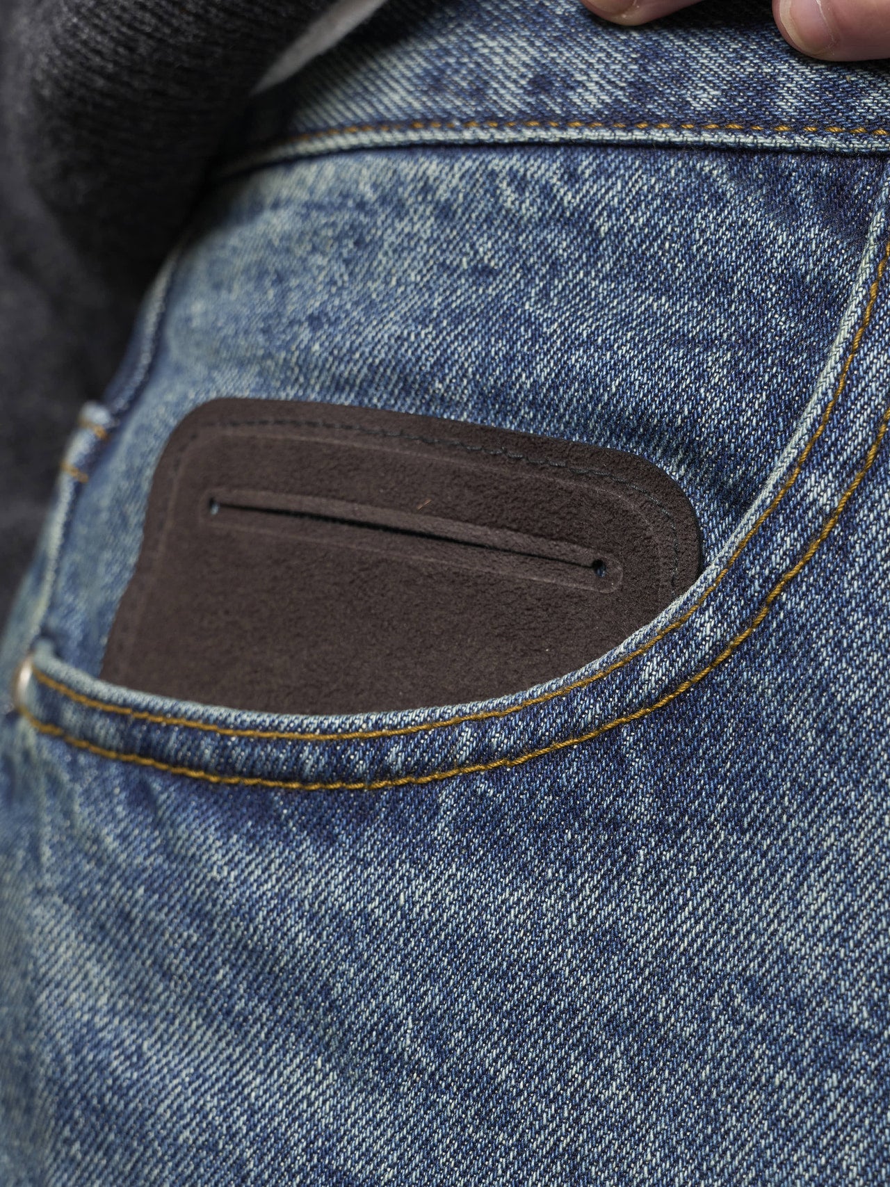 パラトレイトのジーンズのポケット