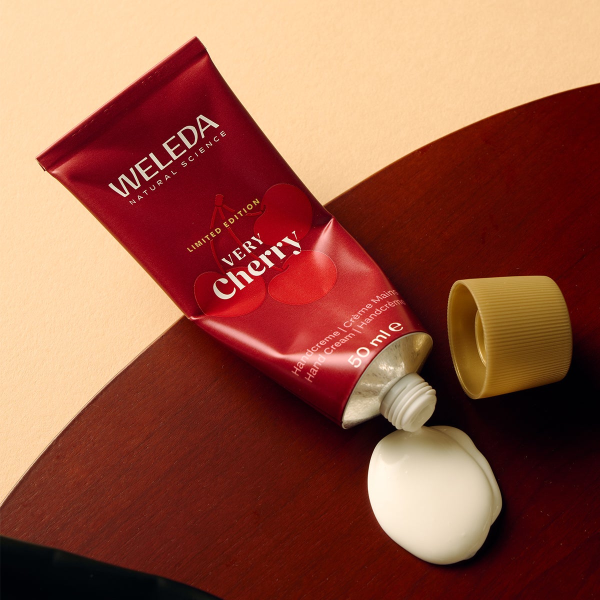 WELEDAのヴェレダ ベリーチェリー ハンドクリーム
