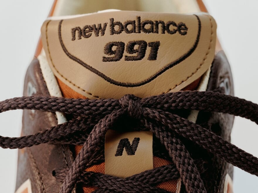 プレミアムな「ニューバランス」。上質なレザーと深みのあるブラウンで高級ラゲージをイメージした991v1が誕生！