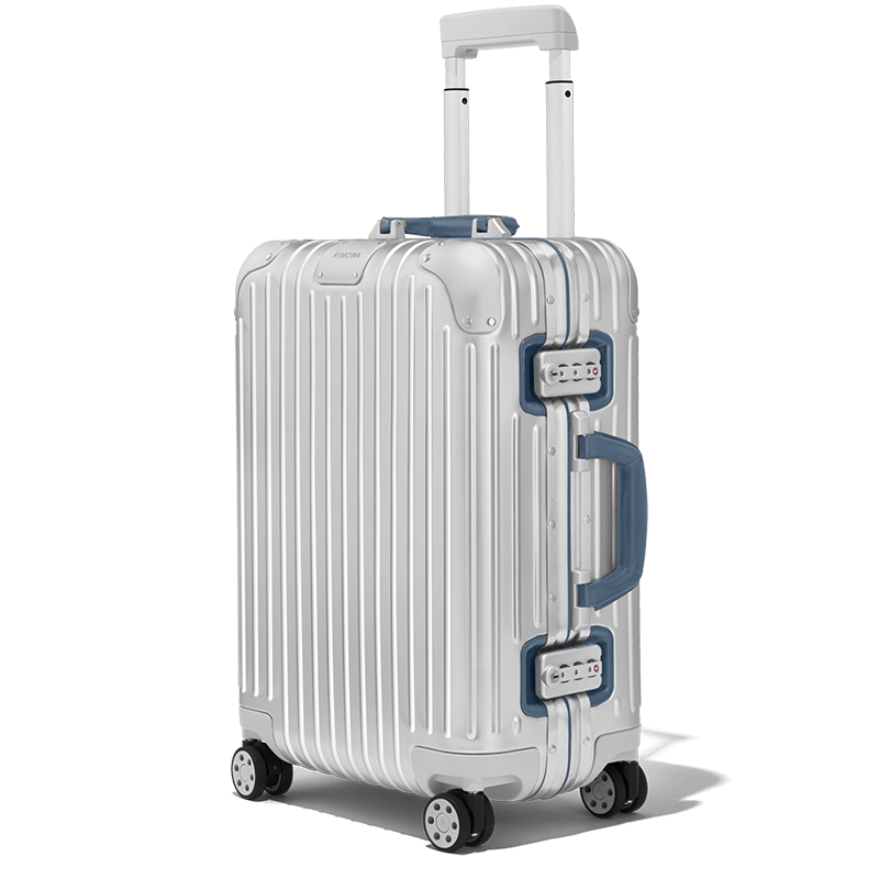 リモワのスーツケース「オリジナルツイスト」のパウダーブルーモデルのキャリーハンドルを伸ばしたところ