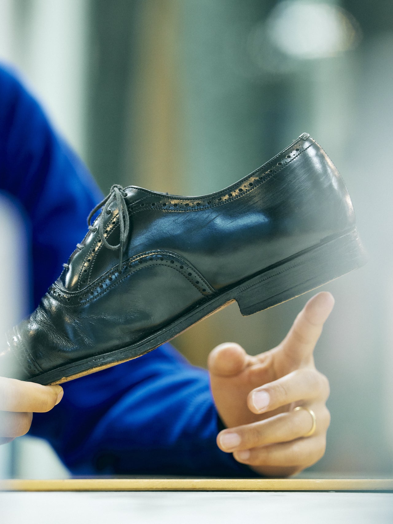 服好きが買ってよかった〈Old Church's〉の黒革靴のサイド