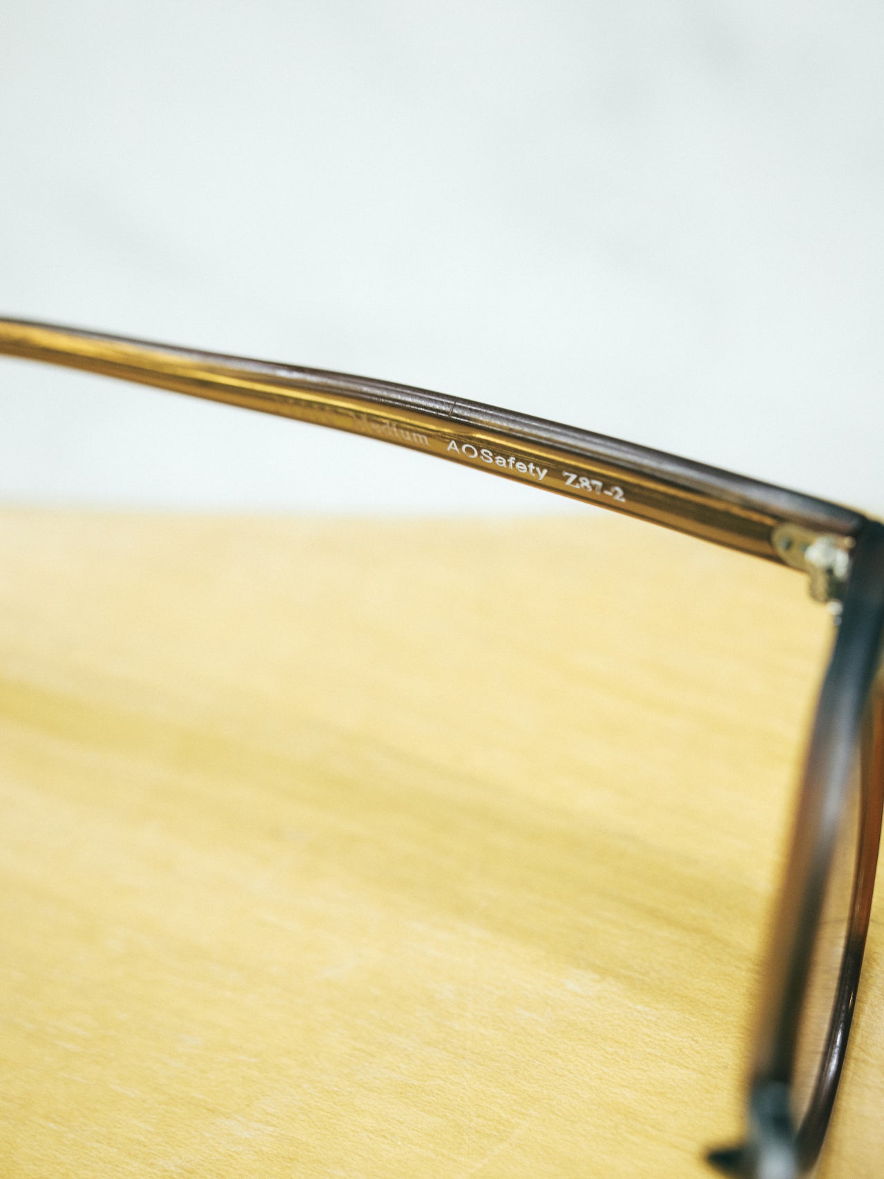 服好きが買ってよかった〈American Optical〉のサングラスのサイド