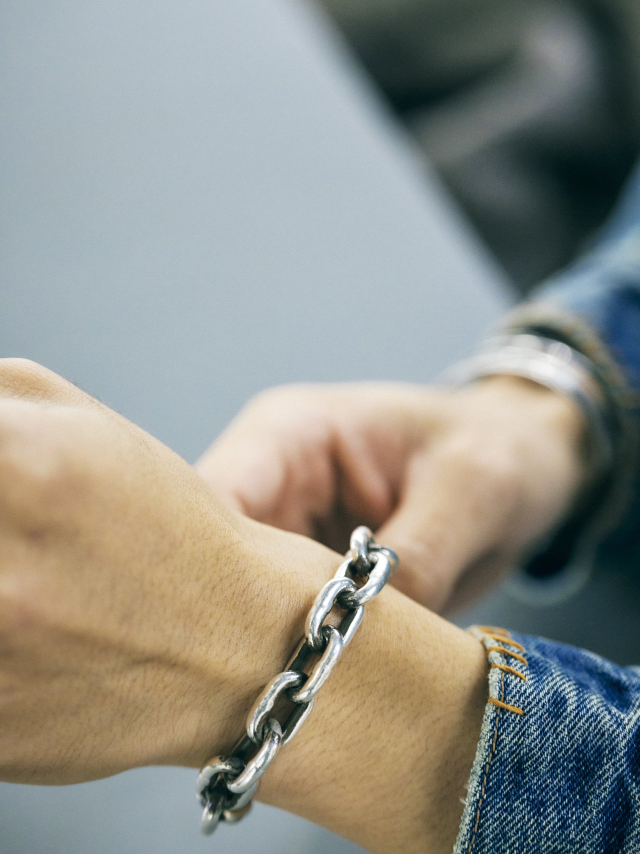 オシャレな人が買ってよかった〈****〉のブレスレットの着用