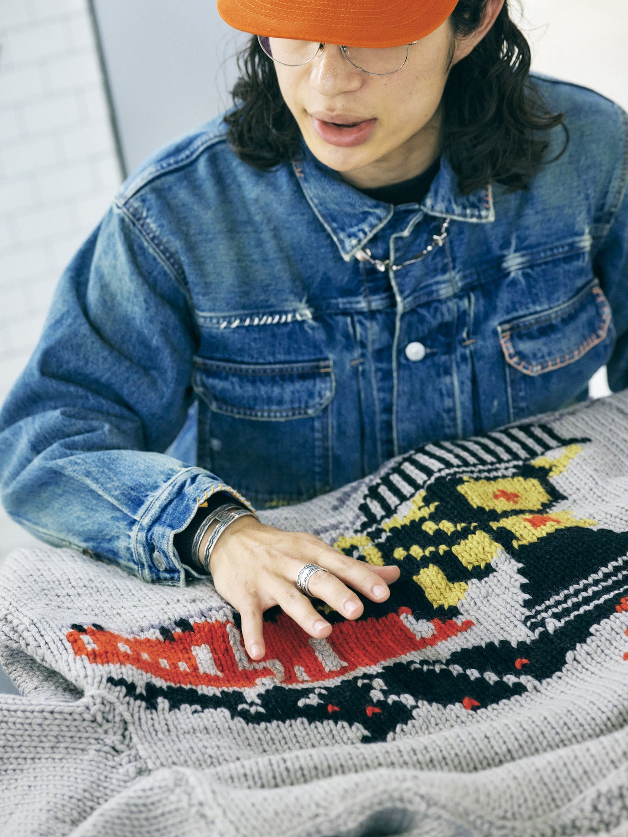 オシャレな人が買ってよかった古着のカウチンニットの背中