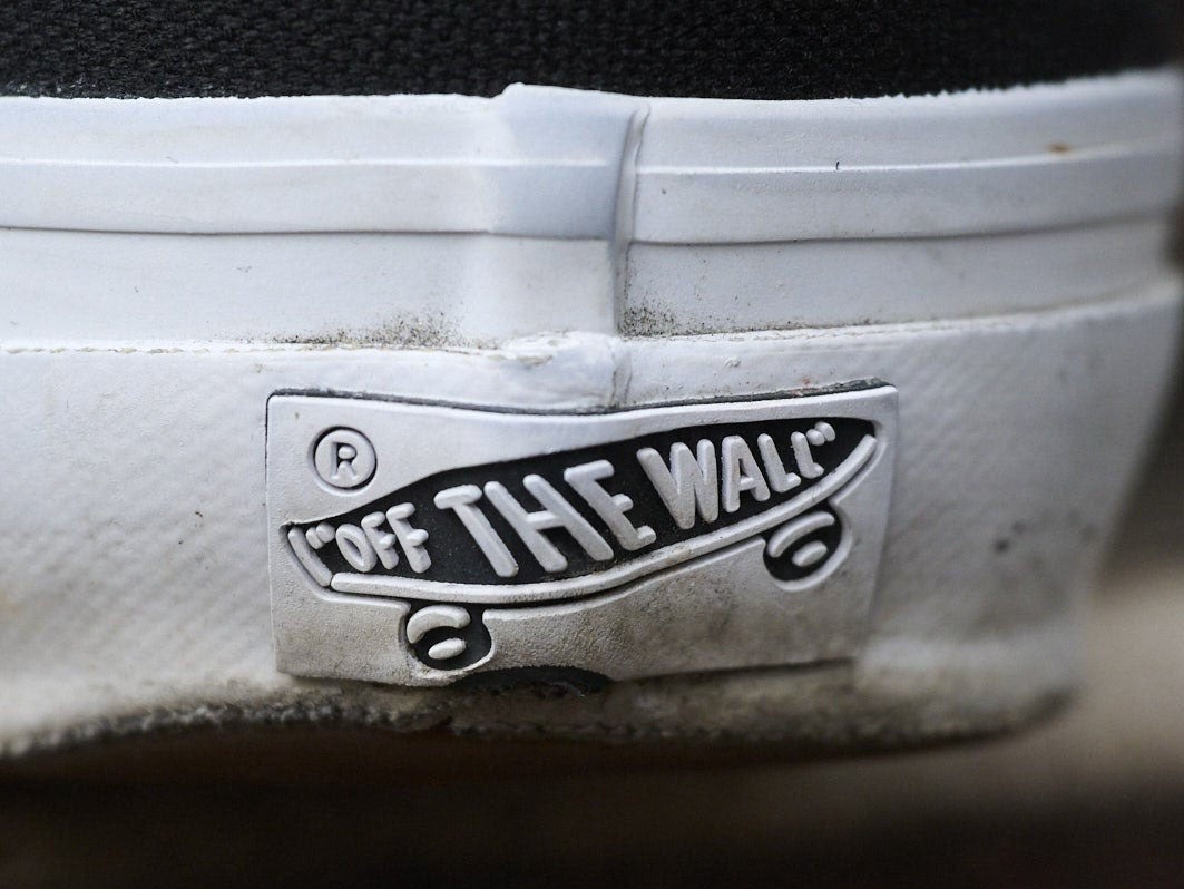 [Gallery]使い勝手のいい黒い「Vans（ヴァンズ）」を足もとの相棒に。【人気ショップ＆ブランドスタッフの冬の毎日更新スニーカースナップ／DAY15】