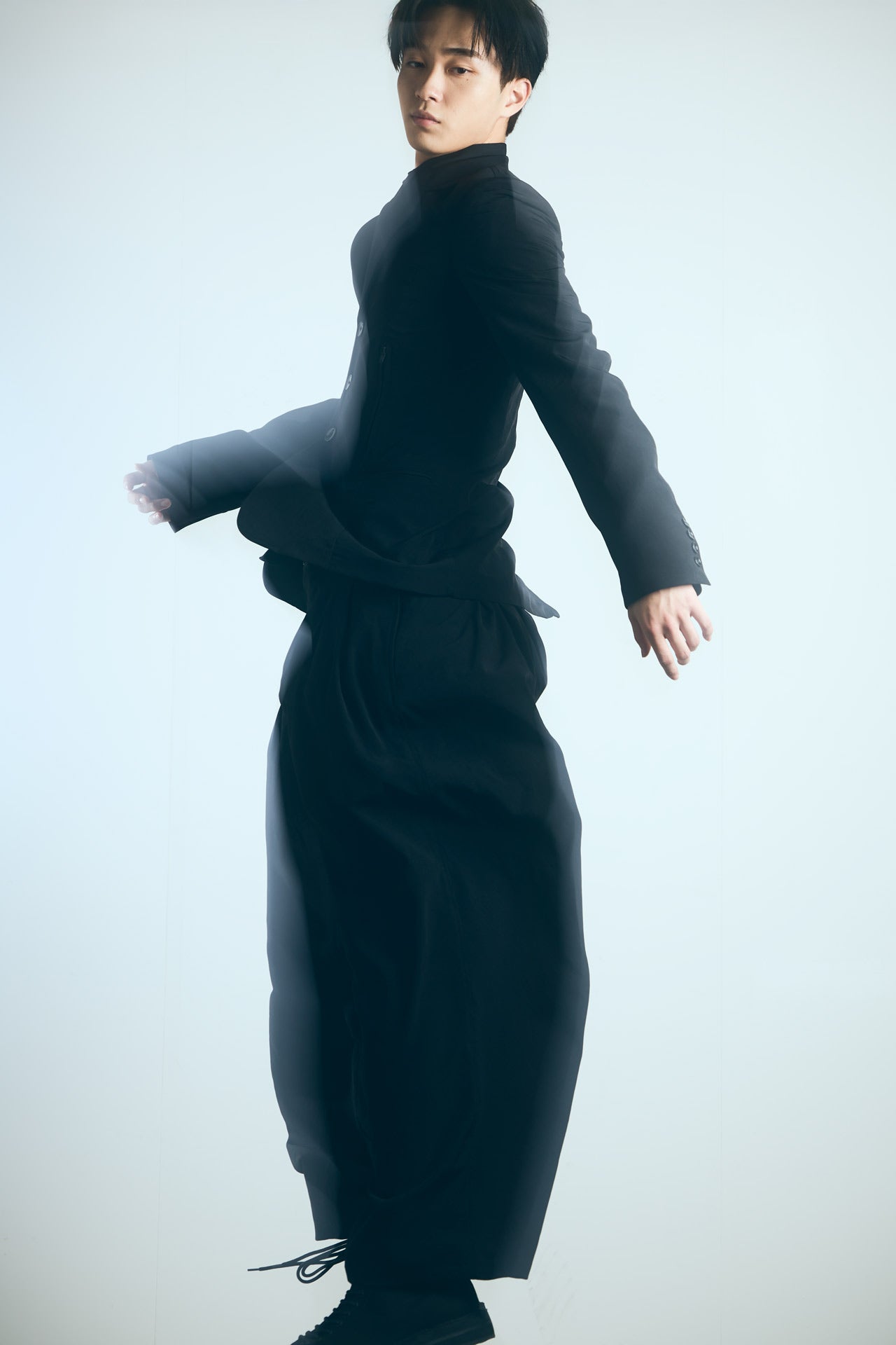 メンズノンノモデルの野村康太を起用した、ヨウジヤマモト「Ground Y」の2026年春夏ファッションビジュアル１