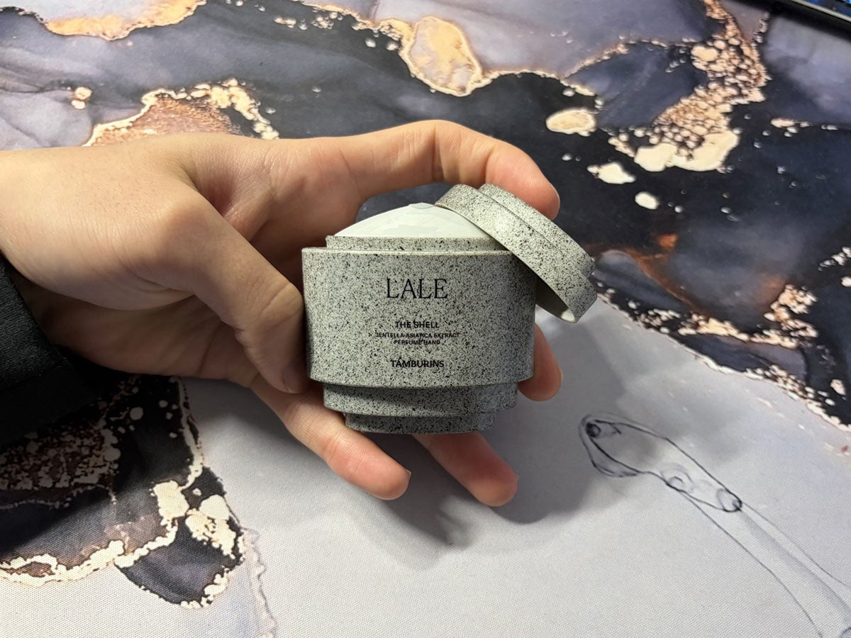 タンバリンズハンドクリーム蓋を取った画像