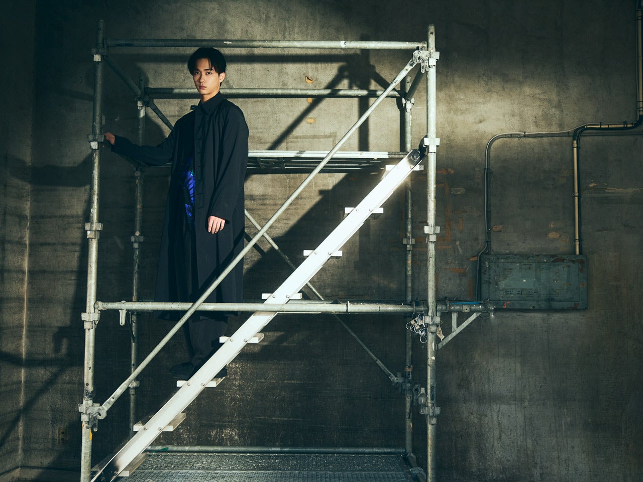 メンズノンノモデルの野村康太を起用した、ヨウジヤマモト「Ground Y」の2026年春夏ファッションビジュアル５