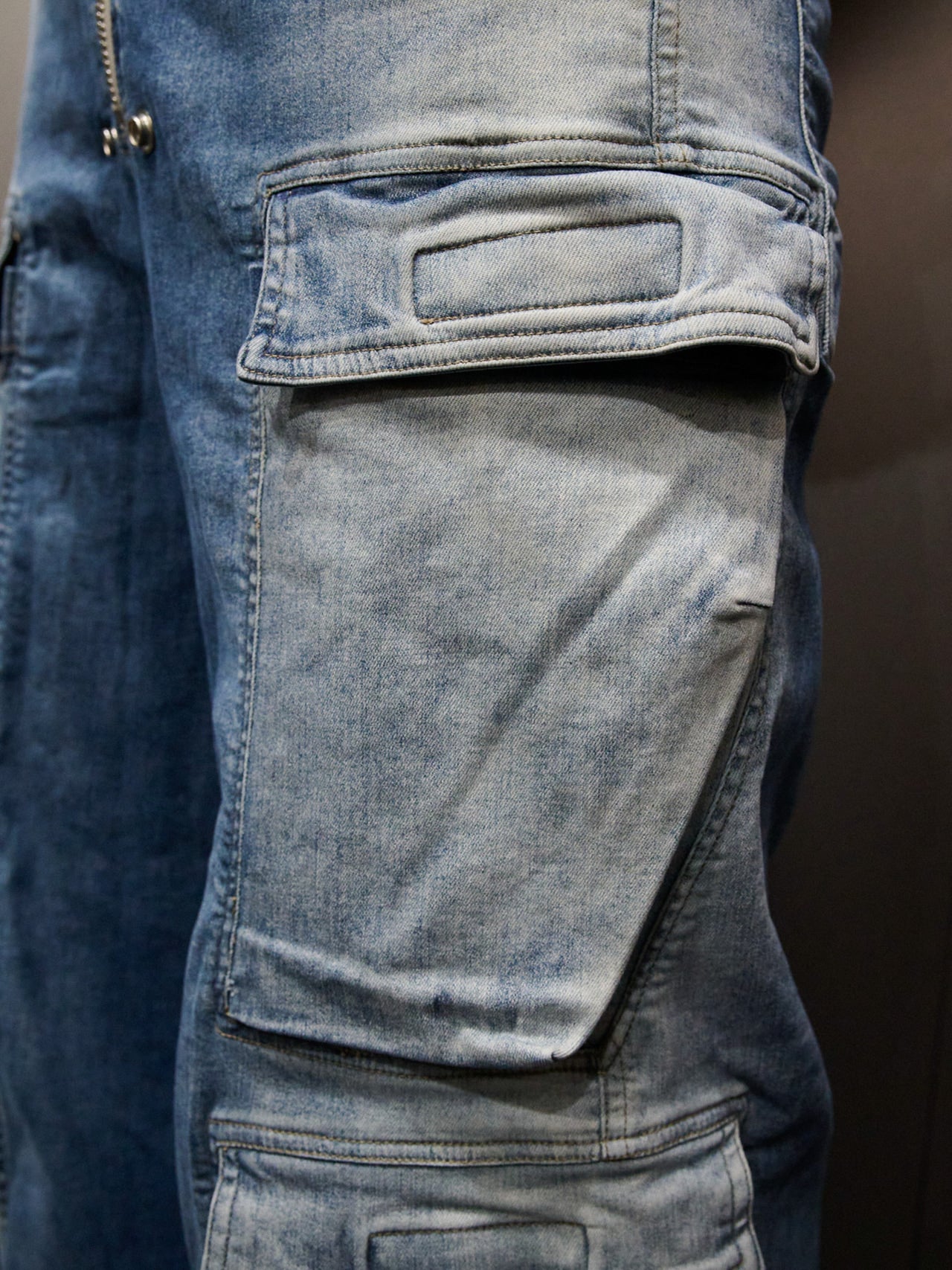 髙橋紅輝_リックオウエンスのパンツポケット寄り