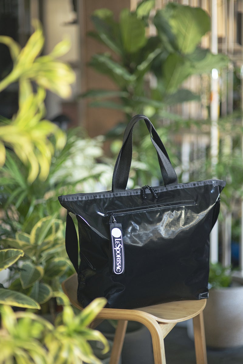 レスポートサック×ひとりっぷのコラボバッグ「イージーエディターズトート」のブラック