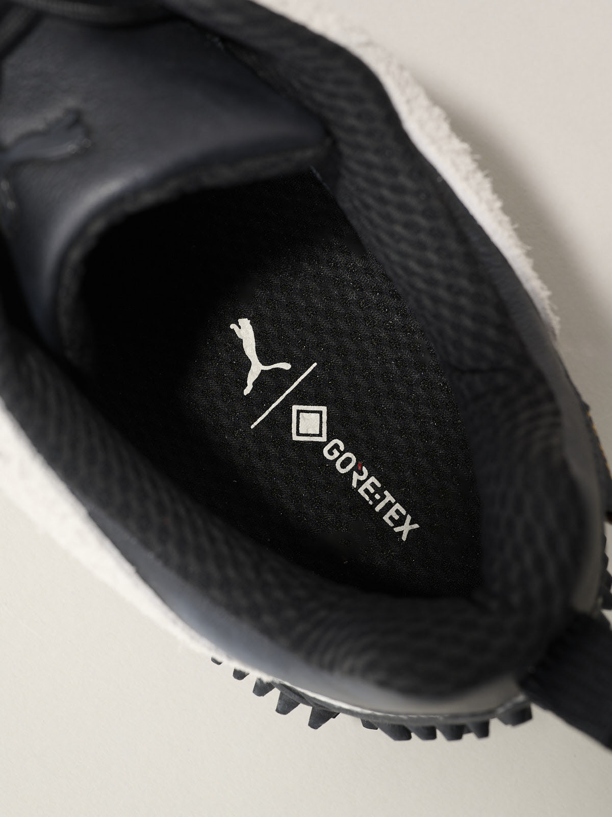 PUMA 「MOSTRO XC GTX」のインソール