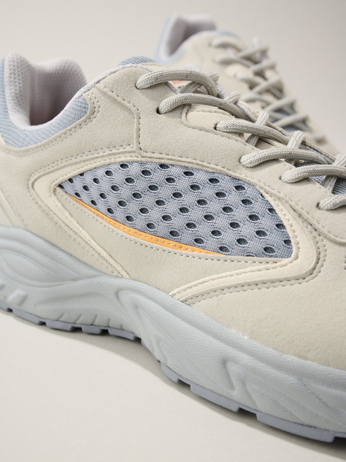 MOONSTAR 810s「ET007 STUDEN WARM」のサイド