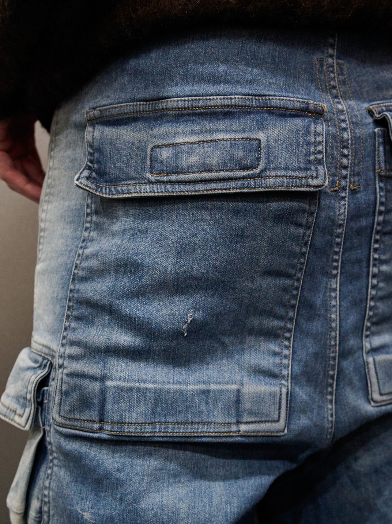 髙橋紅輝_リックオウエンスのパンツポケット寄り