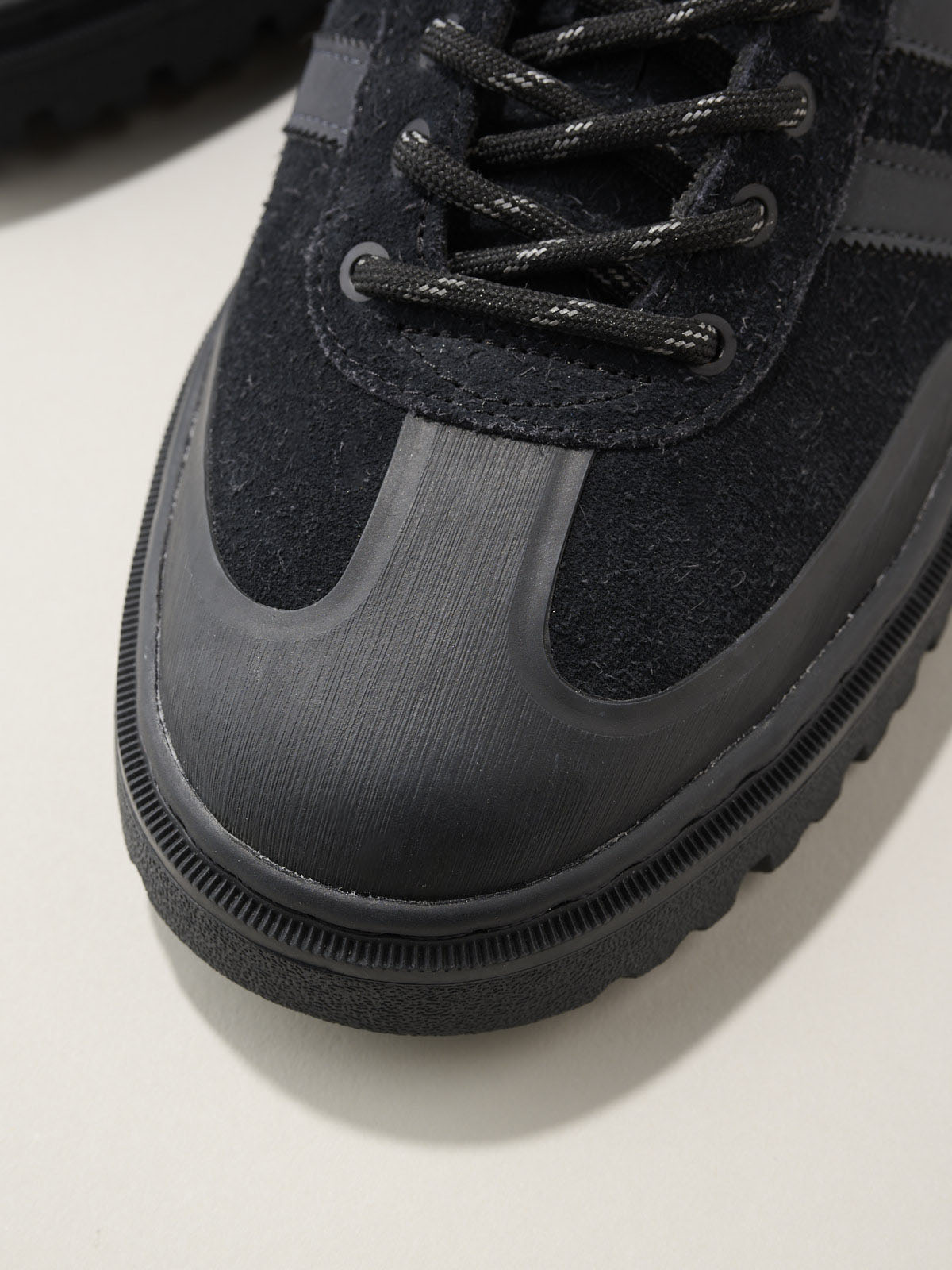 adidas Originals「SAMBA WTR」のトゥ