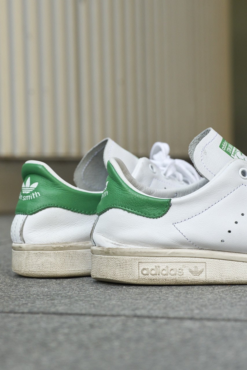 アディダス オリジナルの 愛用スニーカー「STAN SMITH DECON」のヒール