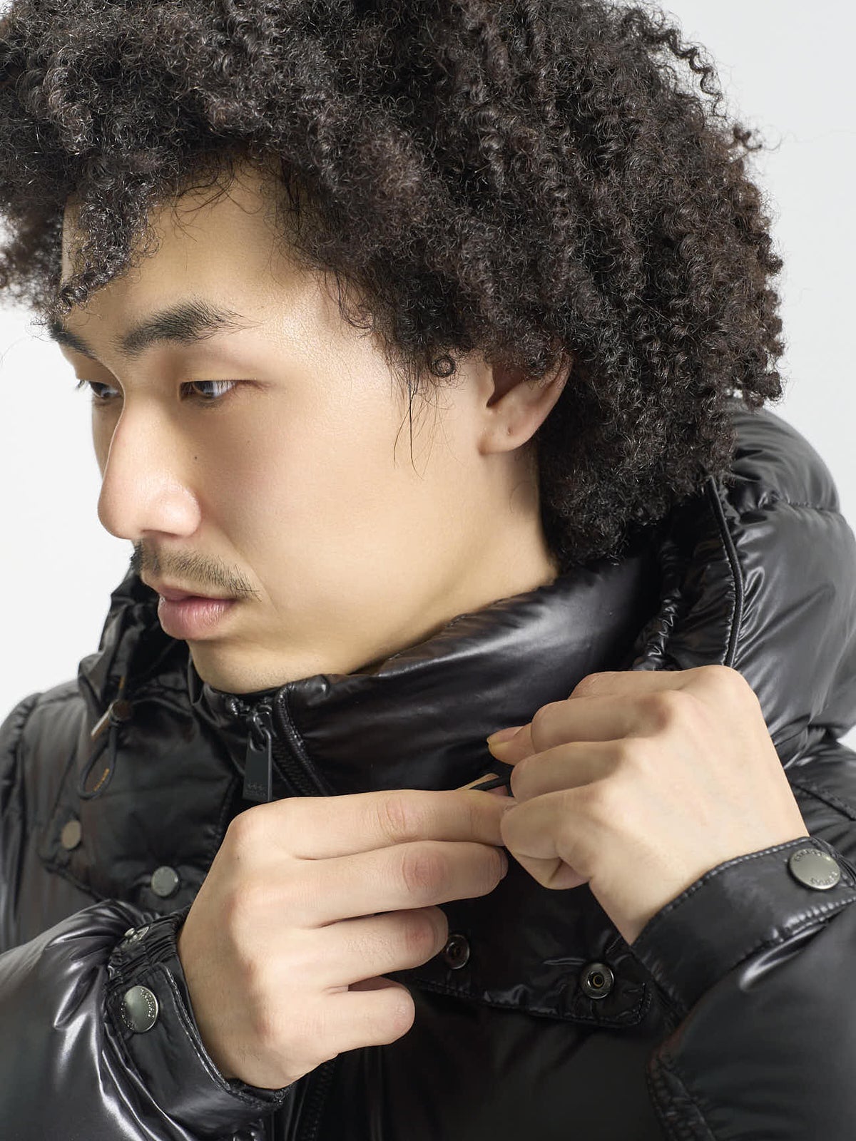 タトラスダウン 首元