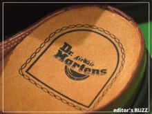 サンダル感覚なのに冬でも毎日履いちゃう！「ドクターマーチン」のミュールな革靴は“楽に決まる”からヘビロテ中！[編集者の愛用私物 ＃288]