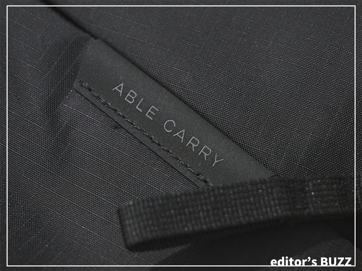 サイズ違いで買うと決めた。“軽すぎるリュック”こと「エイブルキャリー」の快適黒バックパック。[編集者の愛用私物 #293]