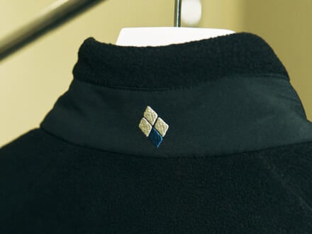 暖かくて快適な「アウトドアブランド」の黒トップス９選！モンベル、パタゴニア…いま買えば春まで着られる名品も！