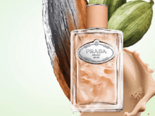 【2月27日発売】プラダ ビューティから「サンタルチャイ」が登場。肌に溶け込む“セカンドスキン”な香りの正体とは？