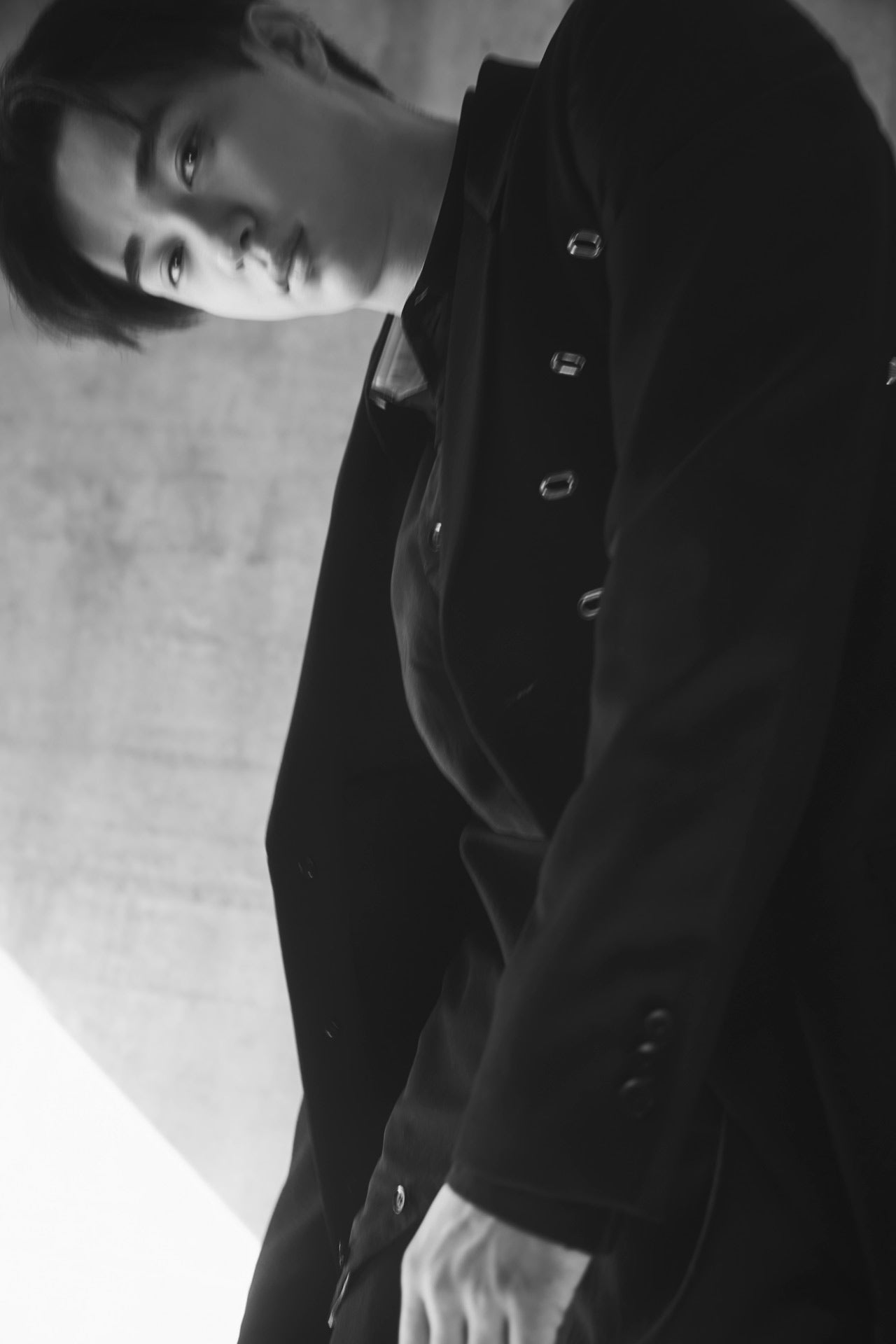 メンズノンノモデルの野村康太を起用した、ヨウジヤマモト「Ground Y」の2026年春夏ファッションビジュアル３